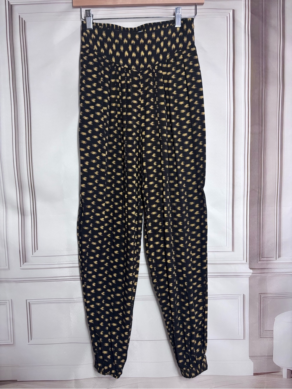 Urban Outfitters Black & Yellow Patterned High-Waist Harem Pants